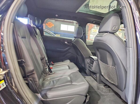 WA1LXAF75MD026685 2021 AUDI Q7 Black Սալոնի հետևի տեսք