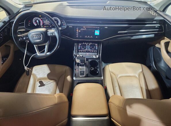WA1LXAF78MD024252 2021 AUDI Q7 Blue Widok deski rozdzielczej