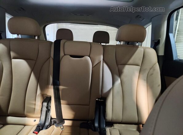 WA1LXAF78MD024252 2021 AUDI Q7 Blue Widok tylnych siedzeń