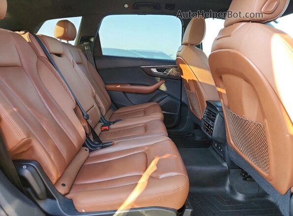 WA1LXAF79MD023529 2021 AUDI Q7 Blue Vista interior trasera
