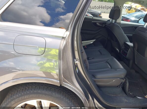 WA1LXBF72ND019717 2022 AUDI Q7 Gray VIN sticker view