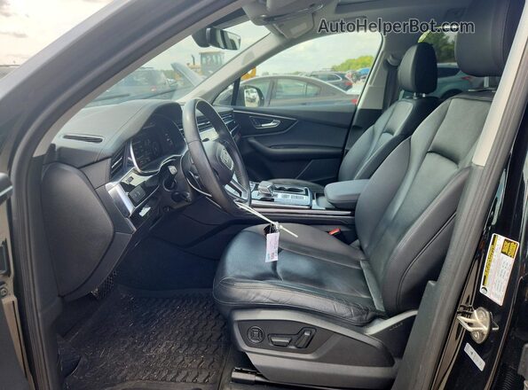 WA1LXBF73PD003318 2023 AUDI Q7 Black Front interior view