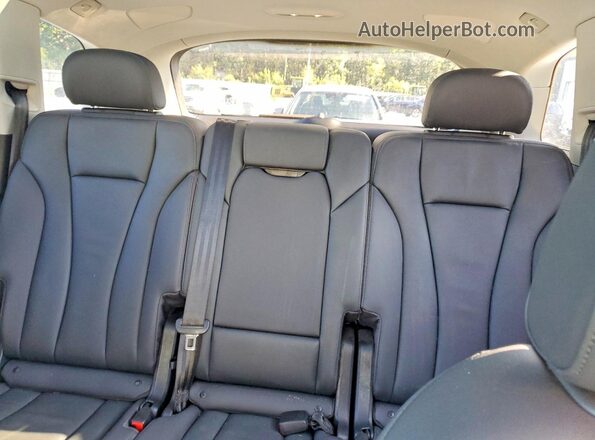 WA1LXBF79ND016927 2022 AUDI Q7 White Widok tylnych siedzeń