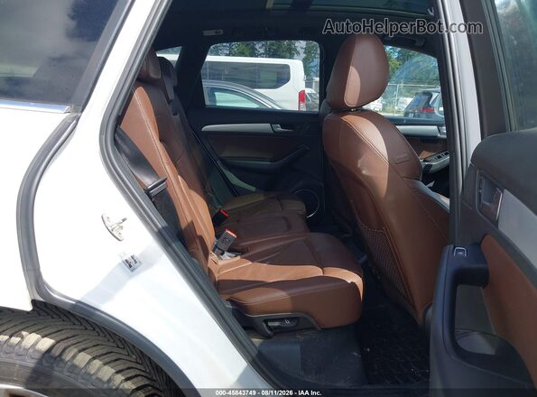 WA1M2AFP8HA041787 2017 AUDI Q5 White Widok naklejki z numerem VIN