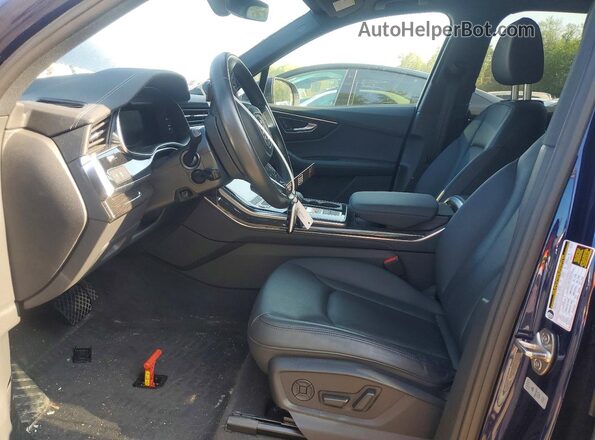 WA1MXBF79PD018040 2023 AUDI Q7 Blue Вид салону спереду