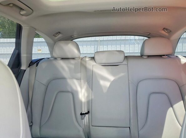 WA1UFAFLXGA015188 2016 AUDI A4 White Հետևի նստատեղերի տեսք