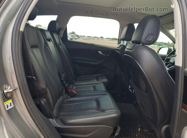 WA1VAAF70JD016829 2018 AUDI Q7 Gray Սալոնի հետևի տեսք