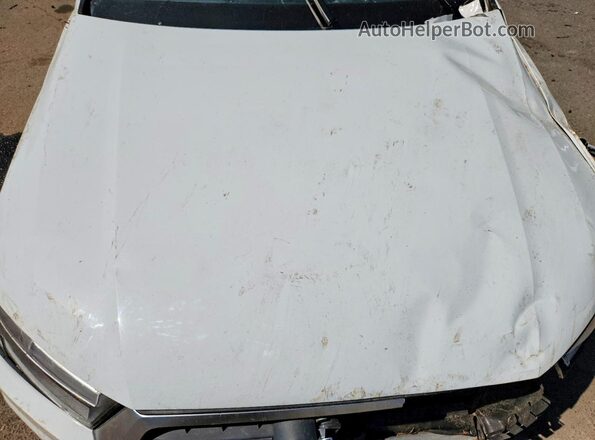 WA1VAAF70KD004441 2019 AUDI Q7 White Engine compartment view