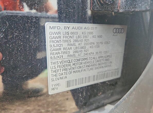 WA1VAAF71HD048456 2017 AUDI Q7 Black Vista del compartimento del motor