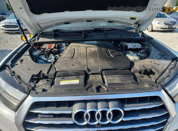 WA1VAAF71JD049063 2018 AUDI Q7 White ძრავის განყოფილების ხედი