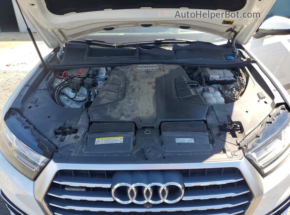 WA1VAAF71KD008434 2019 AUDI Q7 White Widok komory silnika