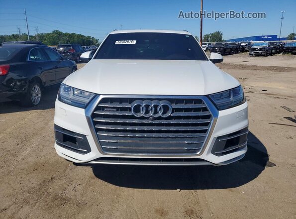 WA1VAAF72HD004997 2017 AUDI Q7 White Front view