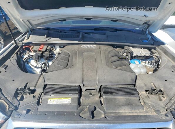 WA1VAAF72HD004997 2017 AUDI Q7 White Engine compartment view
