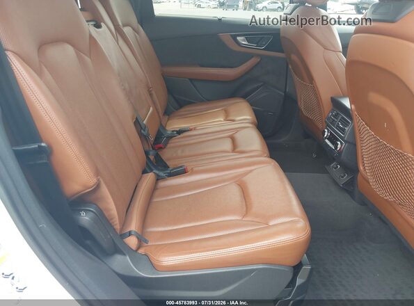 WA1VAAF72HD030211 2017 AUDI Q7 White VIN կոդի պիտակի տեսք