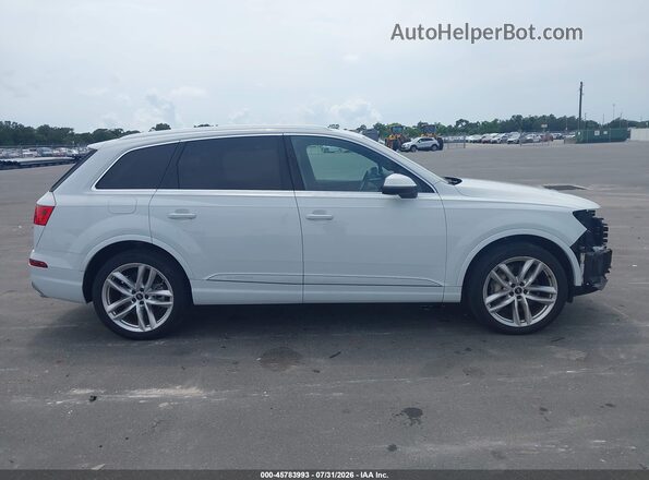 WA1VAAF72HD030211 2017 AUDI Q7 White Սալոնի 360 աստիճան տեսք