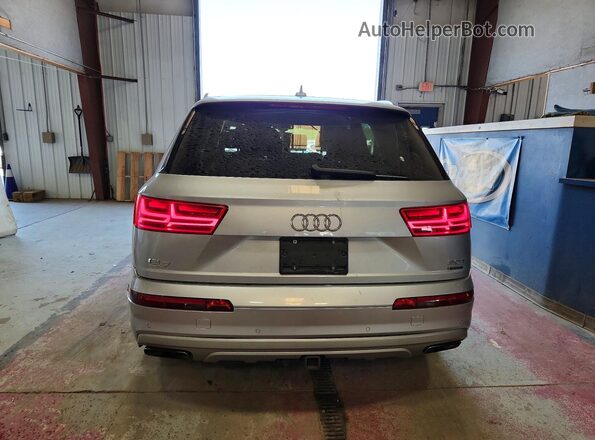 WA1VAAF72JD043708 2018 AUDI Q7 Silver Widok z tyłu