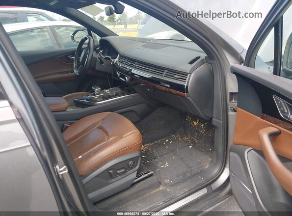 WA1VAAF73HD000523 2017 AUDI Q7 Gray Vista interior delantera