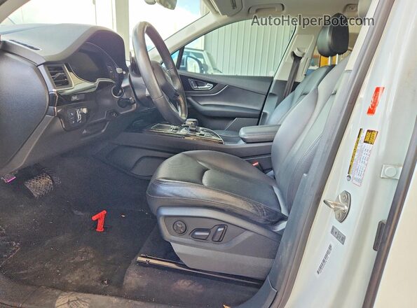 WA1VAAF73HD001073 2017 AUDI Q7 Белый Вид панели приборов