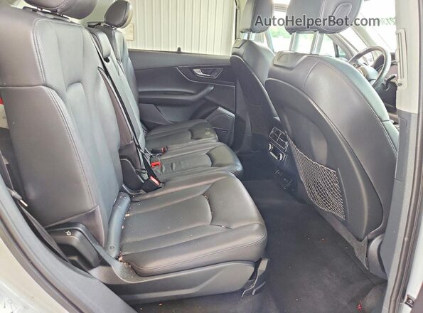 WA1VAAF73HD001073 2017 AUDI Q7 Белый Вид подкапотного пространства