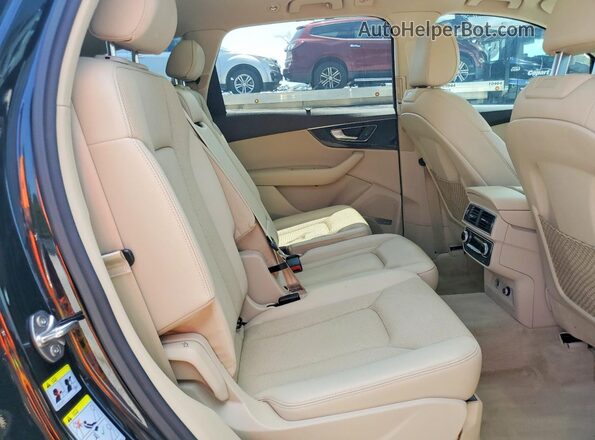 WA1VAAF74KD009285 2019 AUDI Q7 Черный Вид задней части салона