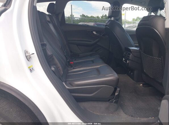 WA1VAAF75JD016258 2018 AUDI Q7 White Vista de la etiqueta del VIN
