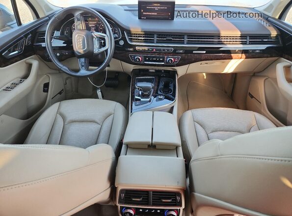 WA1VAAF75JD028216 2018 AUDI Q7 Blue Dashboard view