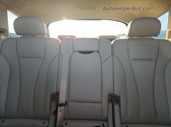 WA1VAAF75JD028216 2018 AUDI Q7 Blue Rear seats view