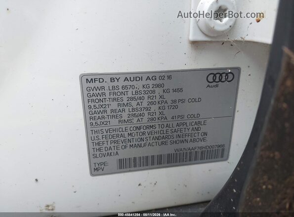 WA1VAAF76HD007966 2017 AUDI Q7 White Widok komory silnika