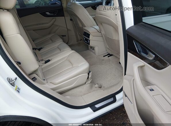 WA1VAAF76JD018102 2018 AUDI Q7 White Vista de la etiqueta del VIN