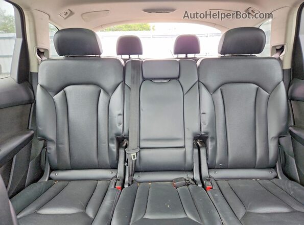 WA1VAAF76JD020187 2018 AUDI Q7 Черный Вид задних сидений