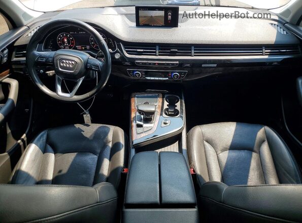 WA1VAAF76JD022179 2018 AUDI Q7 White Widok deski rozdzielczej
