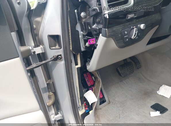 WA1VAAF77HD010312 2017 AUDI Q7 Silver Front view