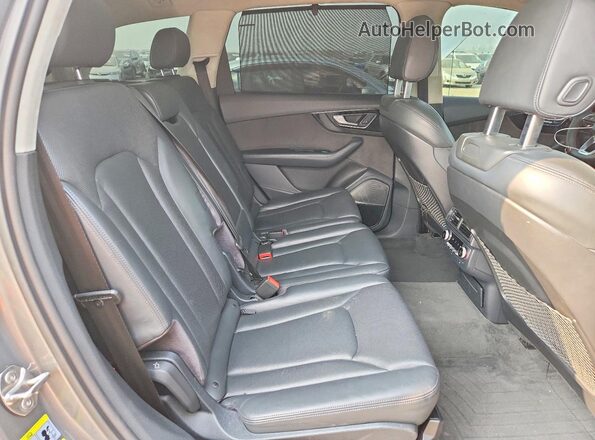 WA1VAAF78HD002641 2017 AUDI Q7 Gray უკანა სალონის ხედი