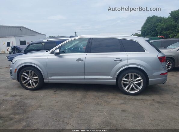 WA1VAAF78JD051702 2018 AUDI Q7 Silver 360 interior view
