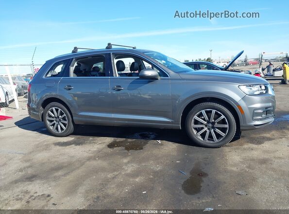 WA1VAAF7XHD023880 2017 AUDI Q7 Gray Vista interior trasera