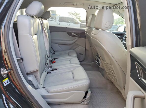 WA1VAAF7XHD030375 2017 AUDI Q7 Black Rear interior view