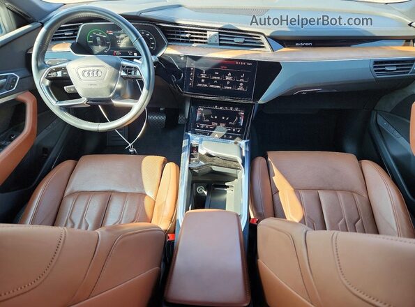 WA1VAAGE2KB021167 2019 AUDI E-TRON Бирюзовый Вид панели приборов