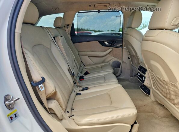 WA1VABF77HD044692 2017 AUDI Q7 White Rear interior view