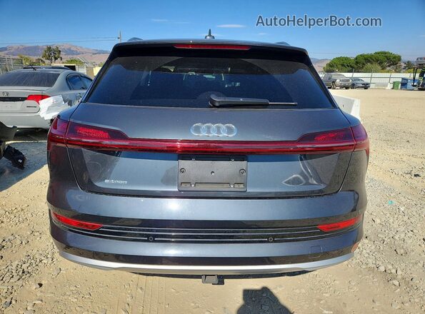 WA1VABGE3KB022561 2019 AUDI E-TRON Серый Вид сзади