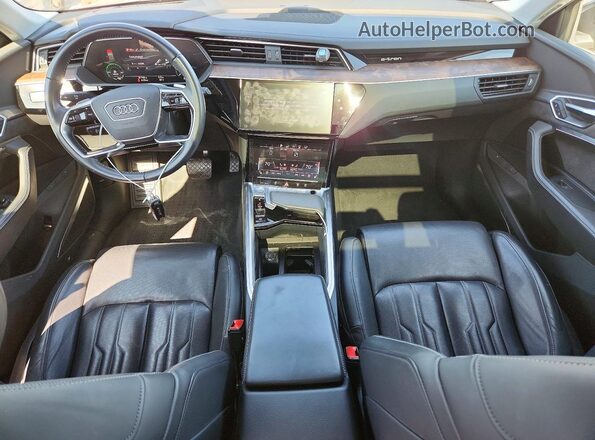 WA1VABGE3KB022561 2019 AUDI E-TRON Серый Вид панели приборов