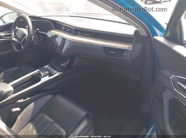 WA1VABGE5KB008242 2019 AUDI E-TRON Blue Vista interior delantera