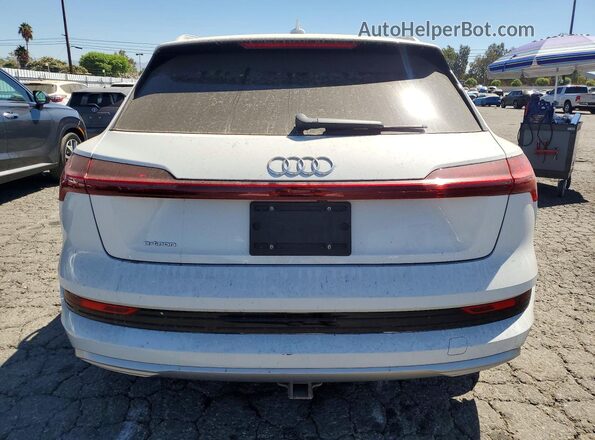 WA1VABGE5KB014672 2019 AUDI E-TRON White უკანა ხედი