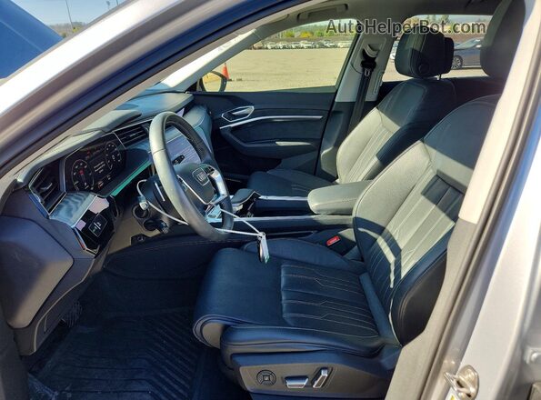 WA1VABGEXMB010720 2021 AUDI E-TRON Silver Սալոնի դիմացի տեսք