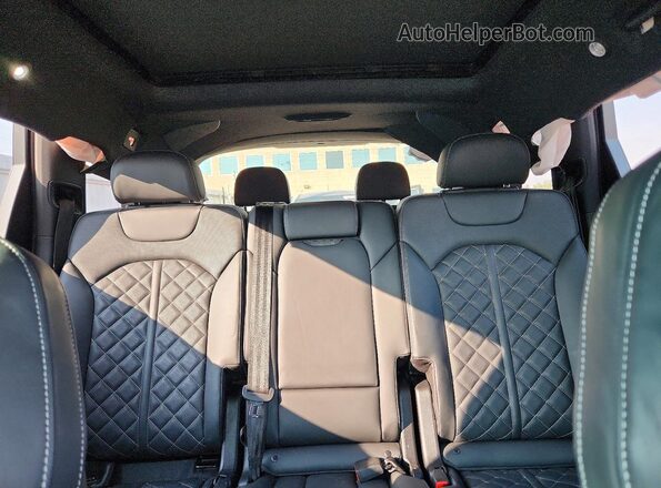 WA1VWBF73ND021097 2022 AUDI SQ7 Black Rear seats view