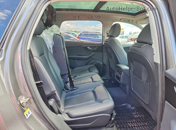 WA1VXAF79MD020381 2021 AUDI Q7 Gray Vista de los asientos traseros