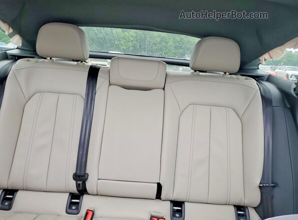 WA1W2BFZ4NP052729 2022 AUDI Q4 White Widok tylnych siedzeń