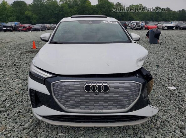 WA1W2BFZ4NP052729 2022 AUDI Q4 White Widok z przodu