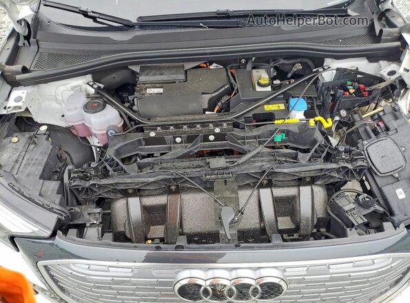 WA1W2BFZ4NP052729 2022 AUDI Q4 White Widok komory silnika