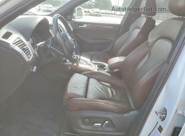 WA1W7AFP6HA017143 2017 AUDI Q5 White Widok wnętrza z przodu
