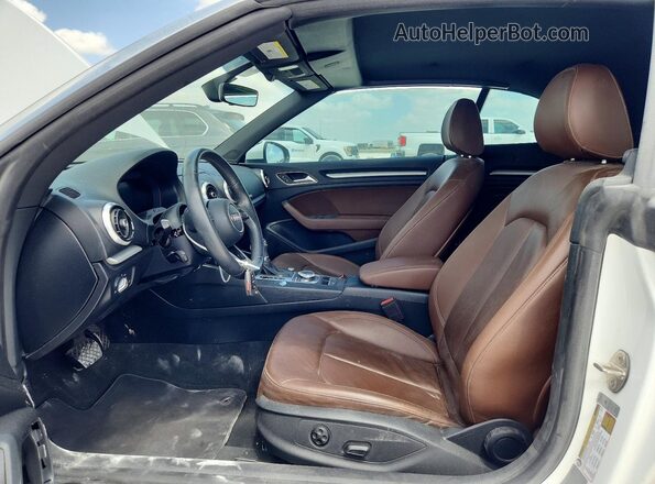 WAU6ULFF0J1086429 2018 AUDI A3 White Front interior view
